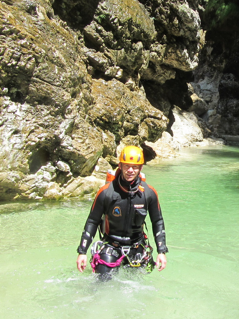 Badegruber Fritz, Inhaber von Badis Adventures, während einer Canyoning Tour