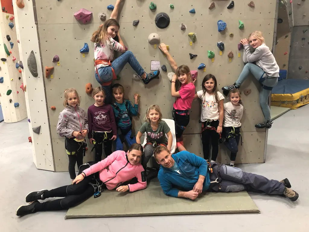 Group at the parent-child climbing course at the climbing gym in Ried im Innkreis
